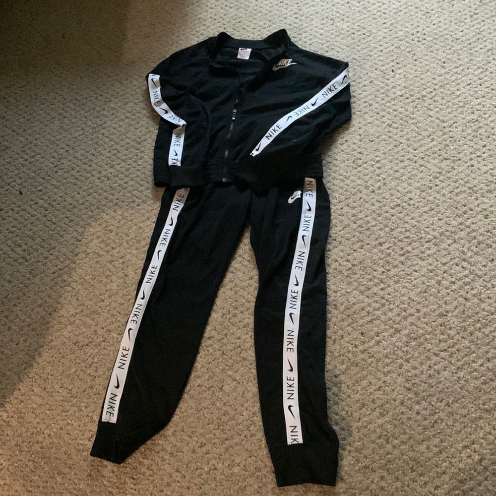 Nike black and white